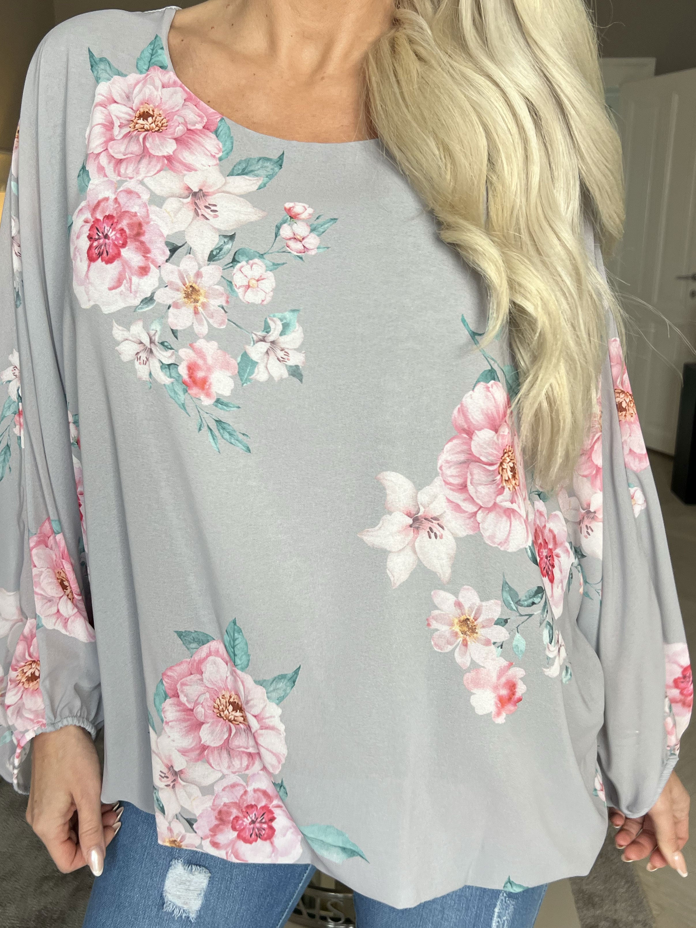 Destiny Rose - Bluse i chiffon med bonderoser